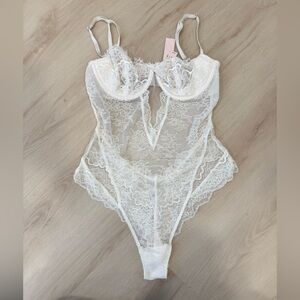 NWT Victoria's Secret White Lace Bridal Teddy Bodysuit size medium